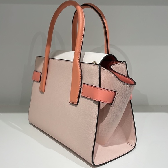 MICHAEL KORS
Carmen Medium Color-Block Faux Saffiano Leather Belted Satchel - Picture 4 of 6